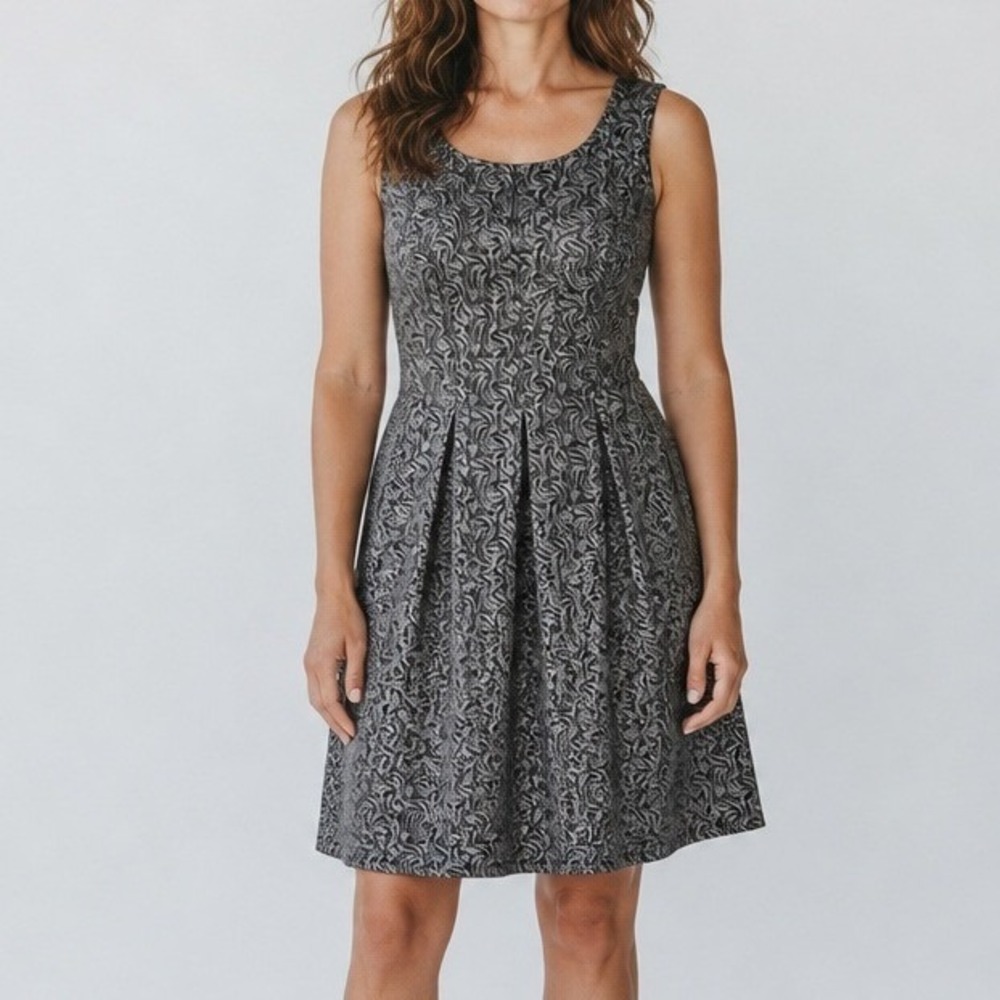 Black Label Evan Picone  Sleeveless Metallic Jacquard Fit Flare Dress Size 14